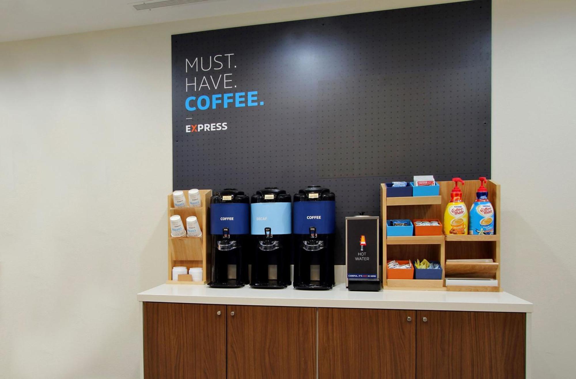Holiday Inn Express & Suites Indianapolis - East By Ihg Eksteriør bilde