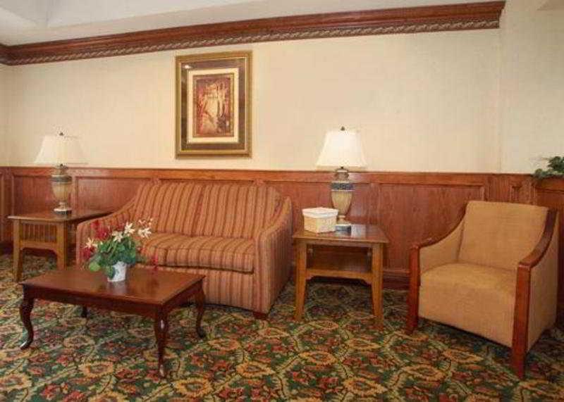 Holiday Inn Express & Suites Indianapolis - East By Ihg Eksteriør bilde