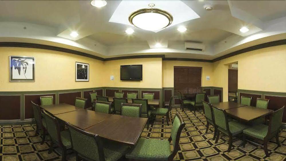 Holiday Inn Express & Suites Indianapolis - East By Ihg Eksteriør bilde
